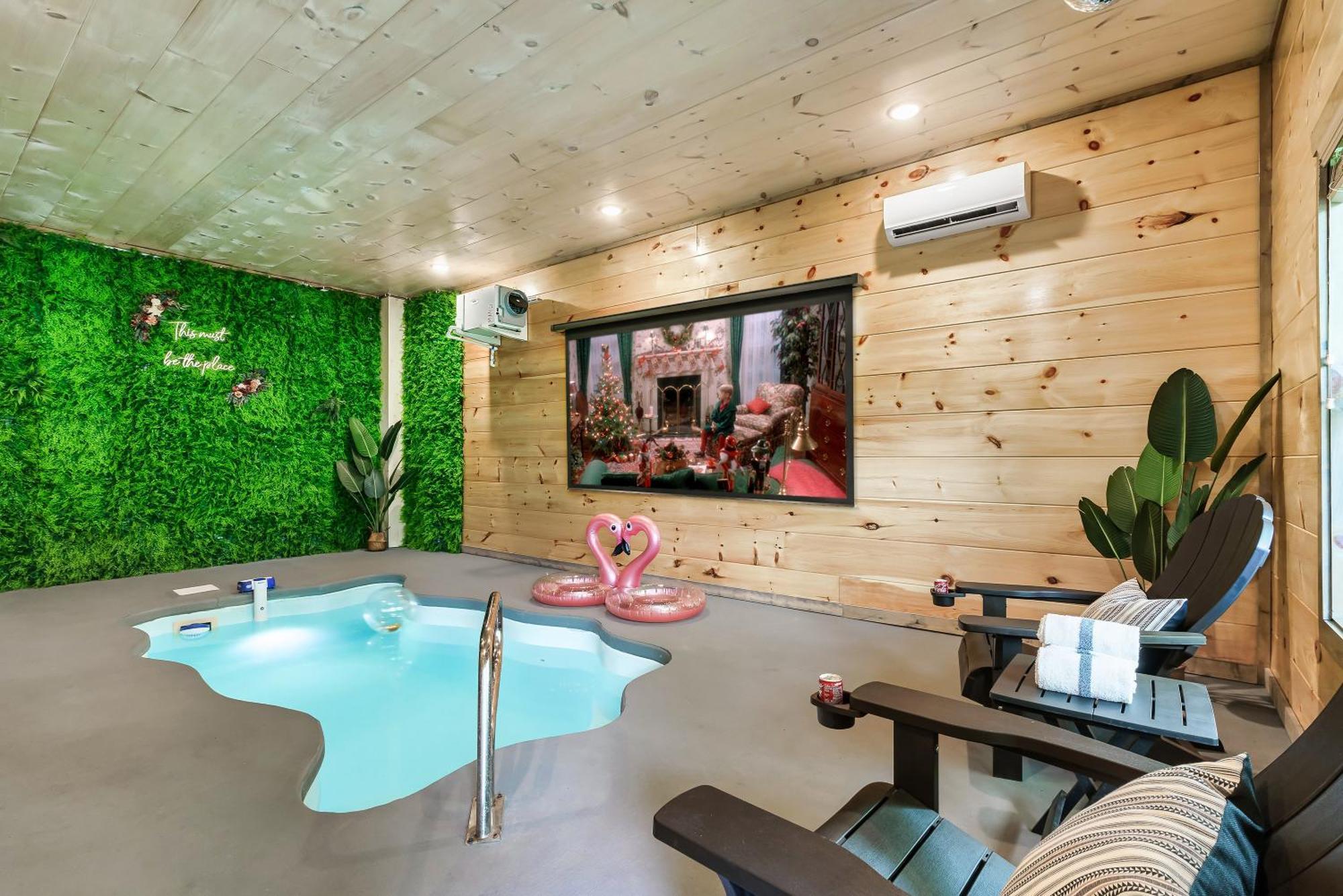 Spring Sale! Indoor Pool, Pet Stays Free, Movie, Hottub 塞维尔维尔 外观 照片
